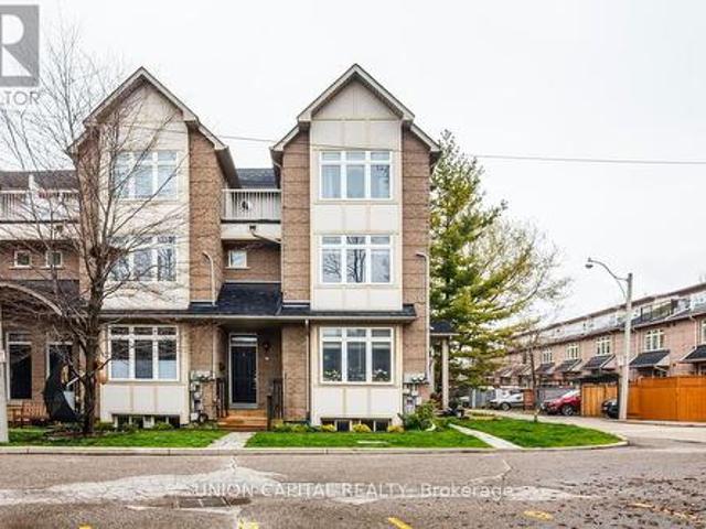 Townhouse for sale in Woburn, Ontario