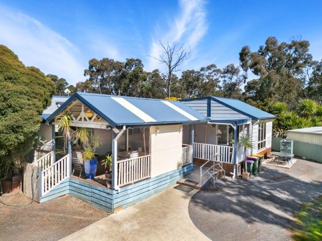 House for sale in Hillcrest, Victoria