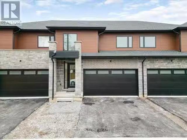 Condo for sale in Burlington, Ontario