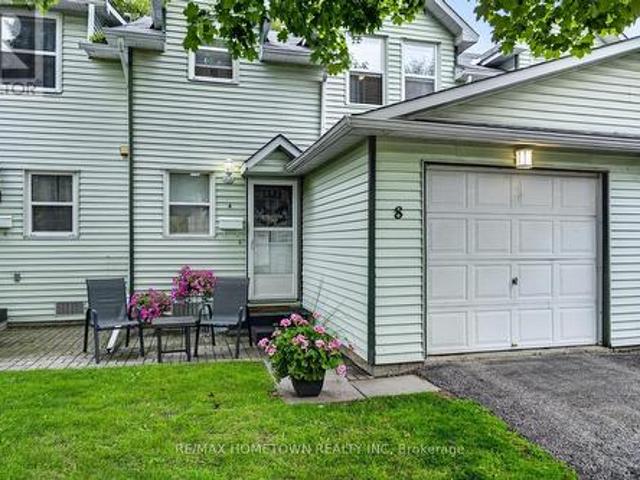 Townhouse for sale in Brockville, Ontario