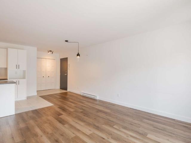 Apartment for rent in Les Méandres, Québec