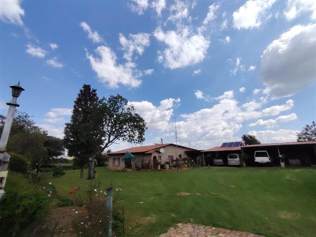Farm for sale in Waterkloof, Gauteng