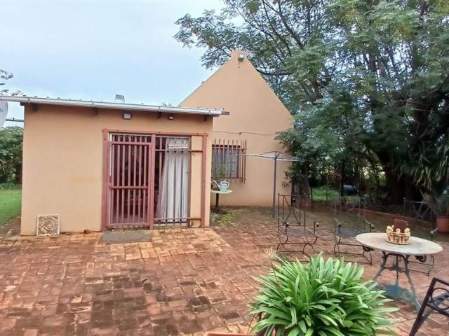 Farm for sale in Waterkloof, Gauteng