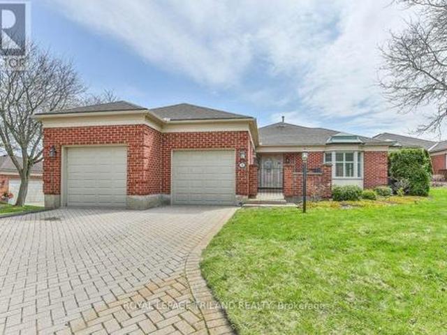 Condo for sale in Arva, Ontario