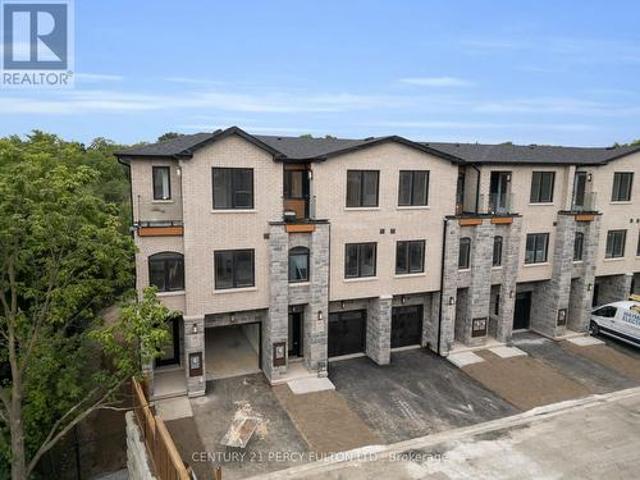 Townhouse for sale in Mississauga, Ontario