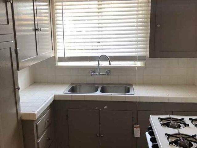 Apartment for rent in Long Beach, California