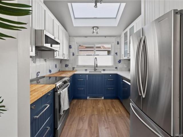 House for sale in North Park, Victoria