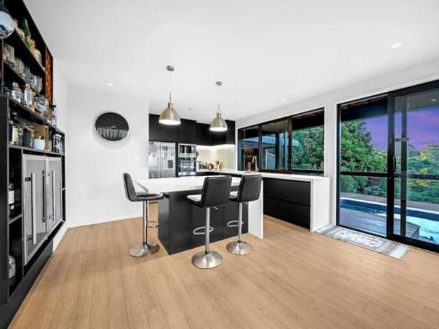 House for sale in Whangaparaoa