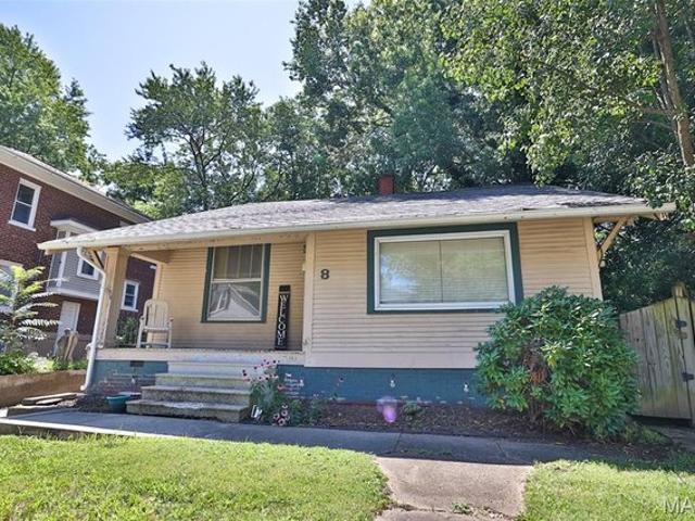 House for sale in Edwardsville, Illinois
