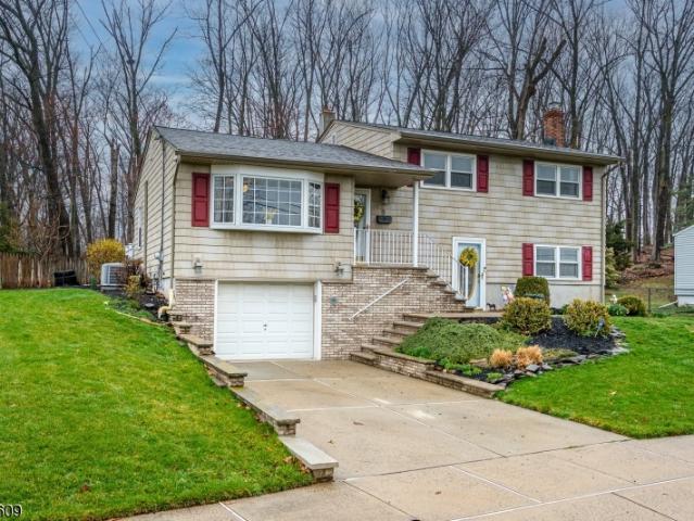House for sale in Edison, New Jersey