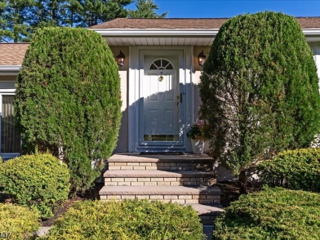 House for sale in Fairfield, New Jersey