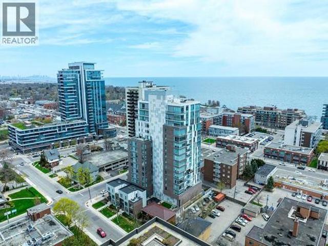 Condo for sale in Port Credit, Mississauga
