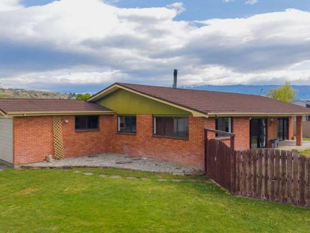 House for sale in Alexandra, Vincent Community