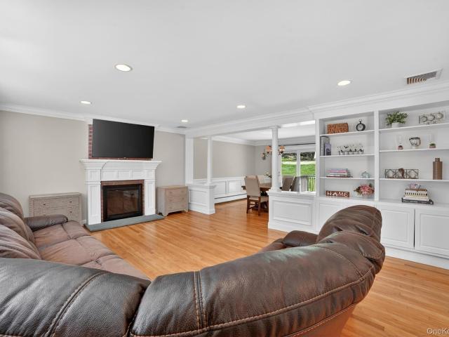 House for sale in Thornwood, New York