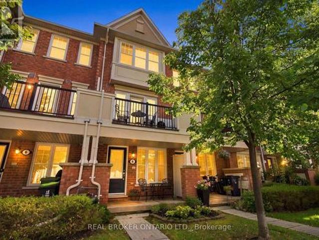 Townhouse for sale in Woburn, Ontario
