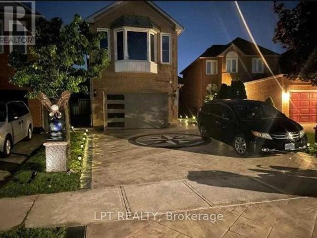 House for sale in Brampton, Golden Horseshoe