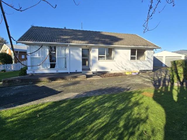 Apartment for rent in Chaslands, Canterbury