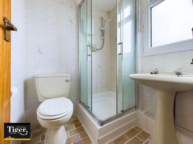 Flat for sale in Knowle, Blackpool