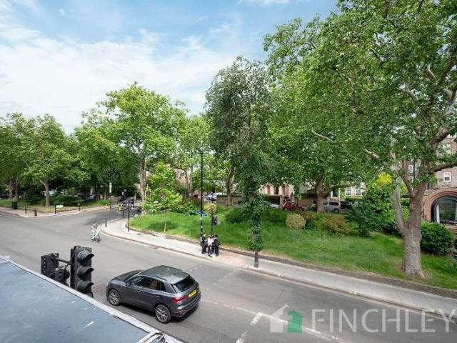 Flat for sale in Dartmouth Park, Greater London