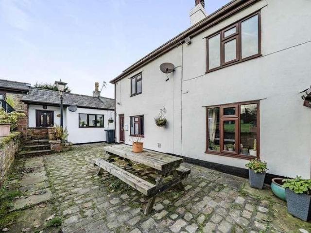 House for sale in Lee Bank, Greater Manchester
