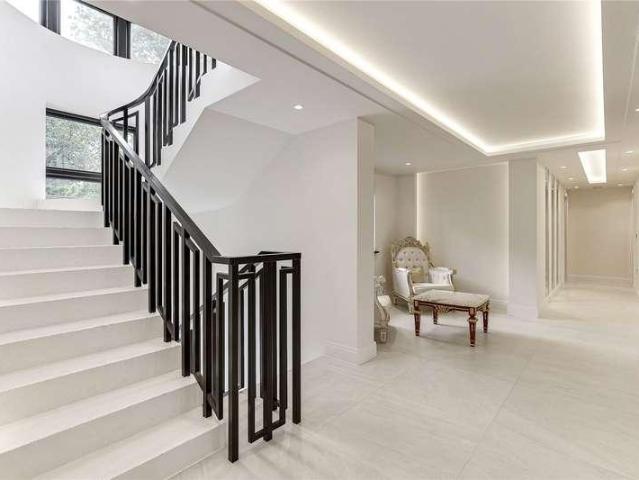 House for sale in Elstree and Borehamwood, Borehamwood