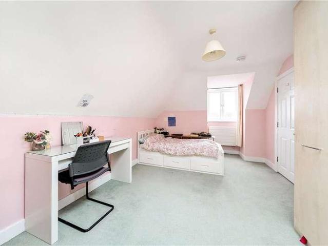 House for sale in Northwood, Greater London