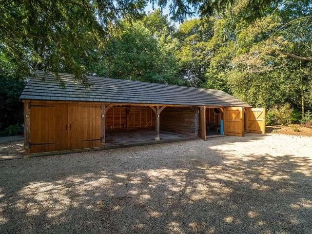 House for sale in Morley, Caldermill