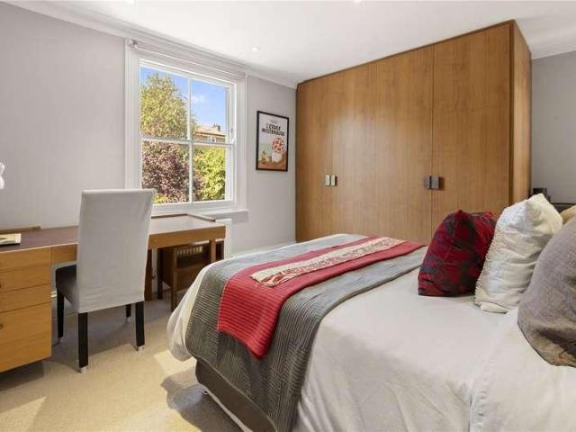 House for sale in Clapham Junction, Greater London