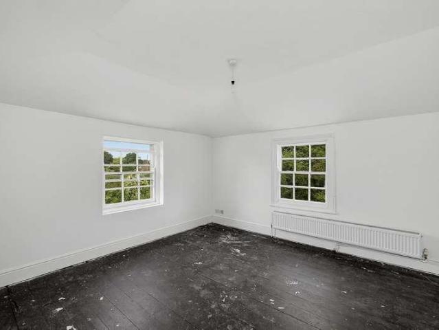 House for sale in Lamellion, Cornwall