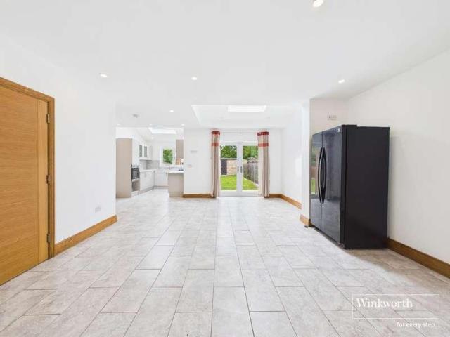 House for sale in Kingsbury, Greater London