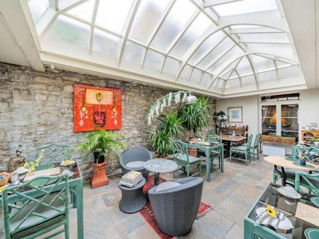 Property for sale in Fordington