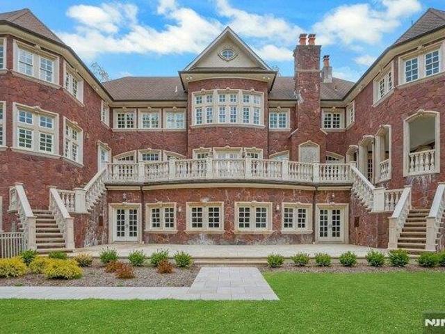 House for sale in Alpine, New Jersey