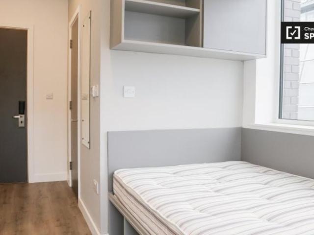 Apartment to rent in Bluebell, North Tipperary