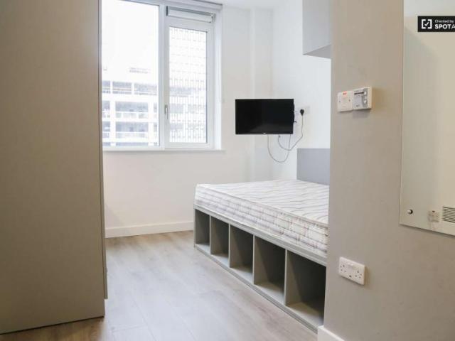 Apartment to rent in Bluebell, North Tipperary