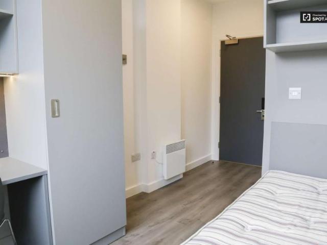 Apartment to rent in Bluebell, North Tipperary