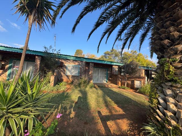 Apartment for sale in Frances Baard, Northern Cape