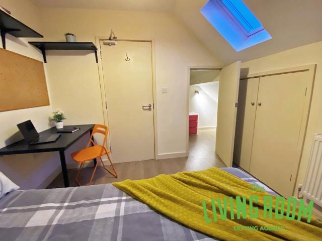 Apartment for rent in Plasnewydd, Falcon Lodge