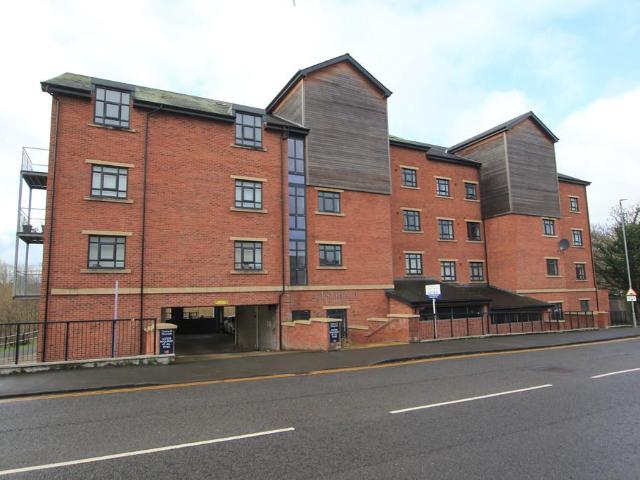 Flat for sale in Hough Green, Two Mills