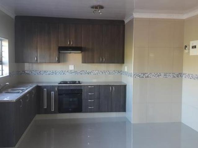 Apartment for sale in Newcastle Local Municipality, Amajuba District Municipality