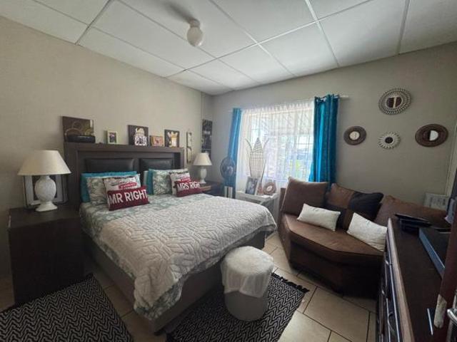 Apartment for sale in Frances Baard, Northern Cape