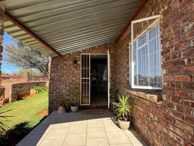 Apartment for sale in Frances Baard, Northern Cape