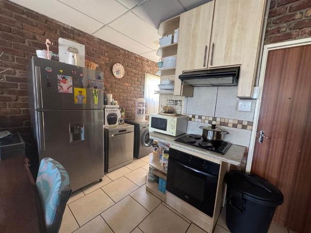 Apartment for sale in Frances Baard, Northern Cape