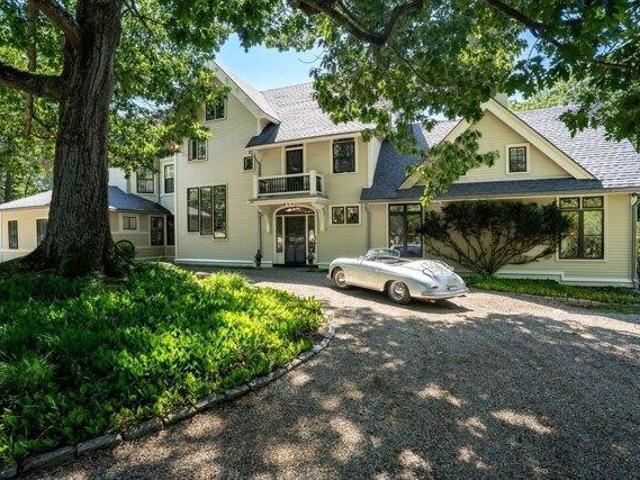 House for sale in Beverly, Massachusetts