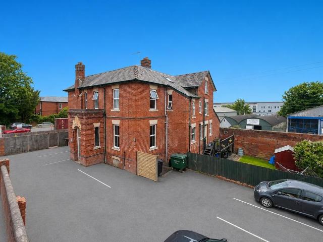 Flat for sale in Portfields, Lower Bullingham