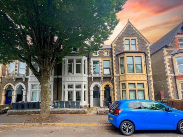 Apartment for sale in Plasnewydd, Falcon Lodge