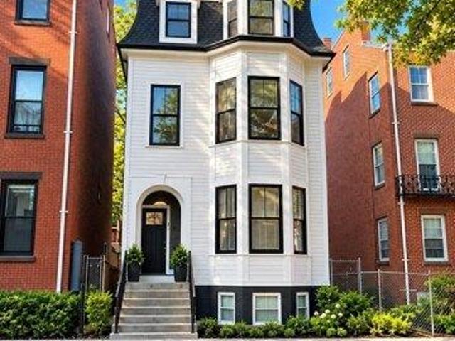 House for sale in Seaport, Boston