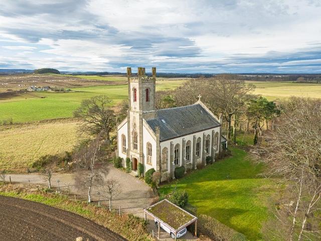 House for sale in Lhanbryde, Scotland
