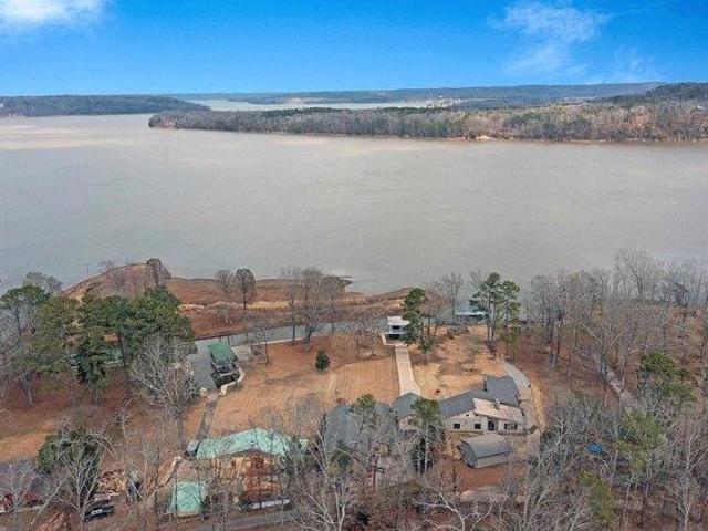 House for sale in Cherokee