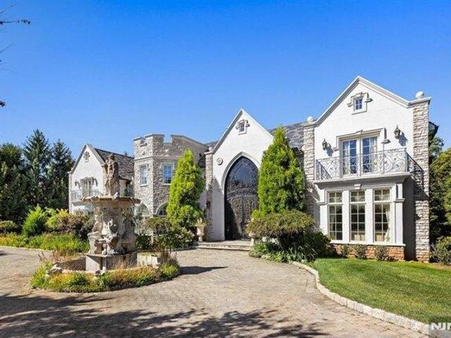 House for sale in Cresskill, New Jersey