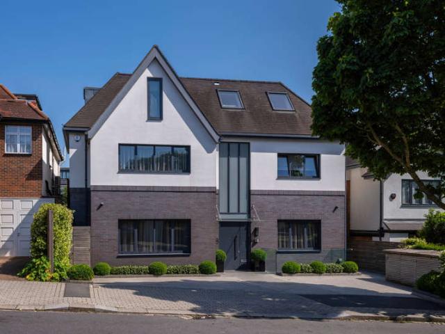 Farm for sale in London Borough of Barnet, Greater London